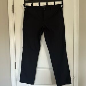 Bluffworks Men’s Ascender Chino Tailored-fit Pants in Navy size 33x30